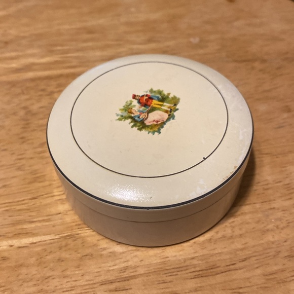 Vintage powder box with spring and puff - Picture 2 of 7